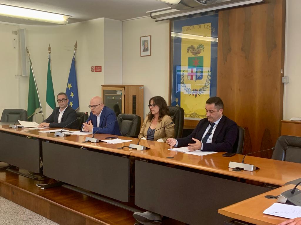 conferenza stampa navigazione e trenord