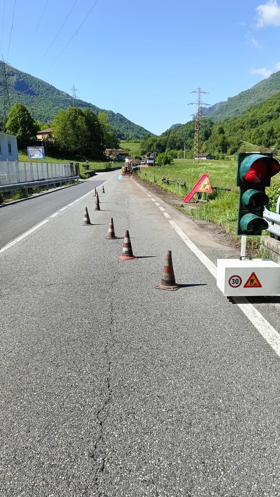 sp 64 ponte folla barzio